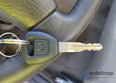 2000 Honda Accord 2.3 Ex from USA, damaged, VIN JHMCG6680YC023179